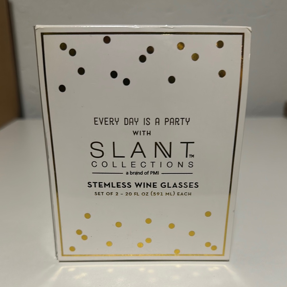 Mr. and Mrs. Gold Stemless Wind Glass Set - Picture 3 of 5